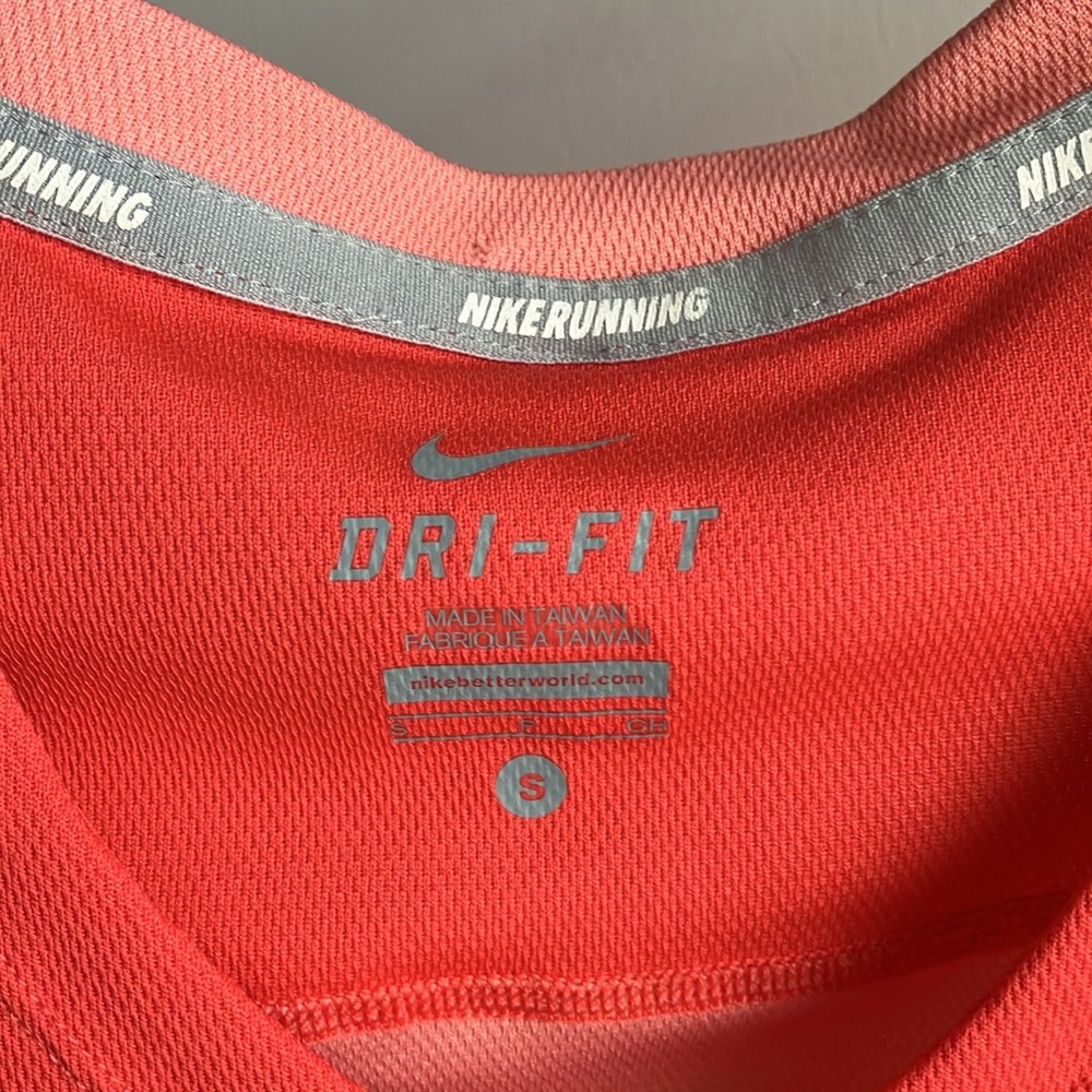 T-shirt - Picture 2 of 4